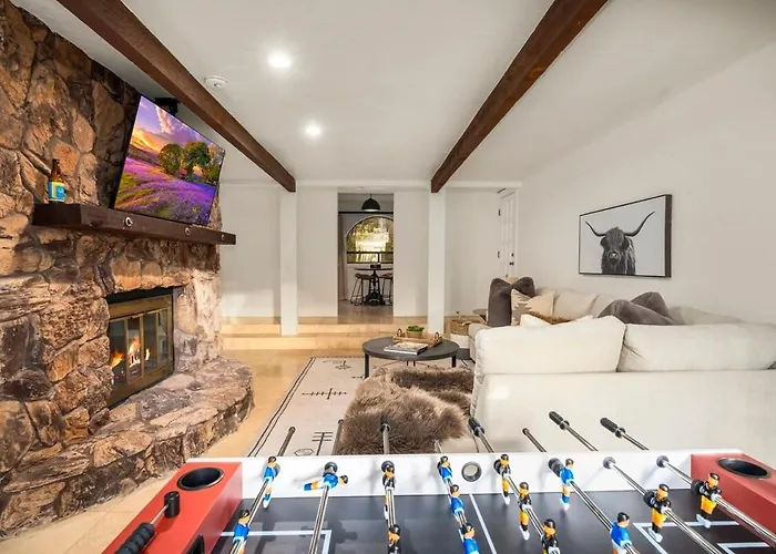 Serenity Retreat With Hot Tub Games & Firepit