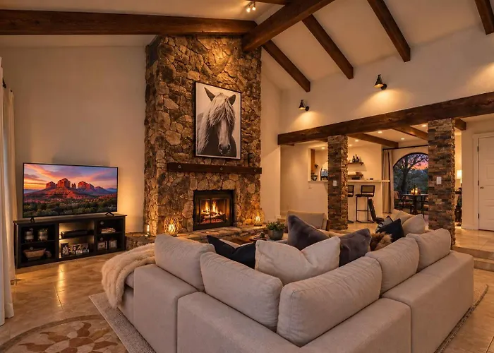 Serenity Retreat With Hot Tub Games & Firepit Ferienhaus